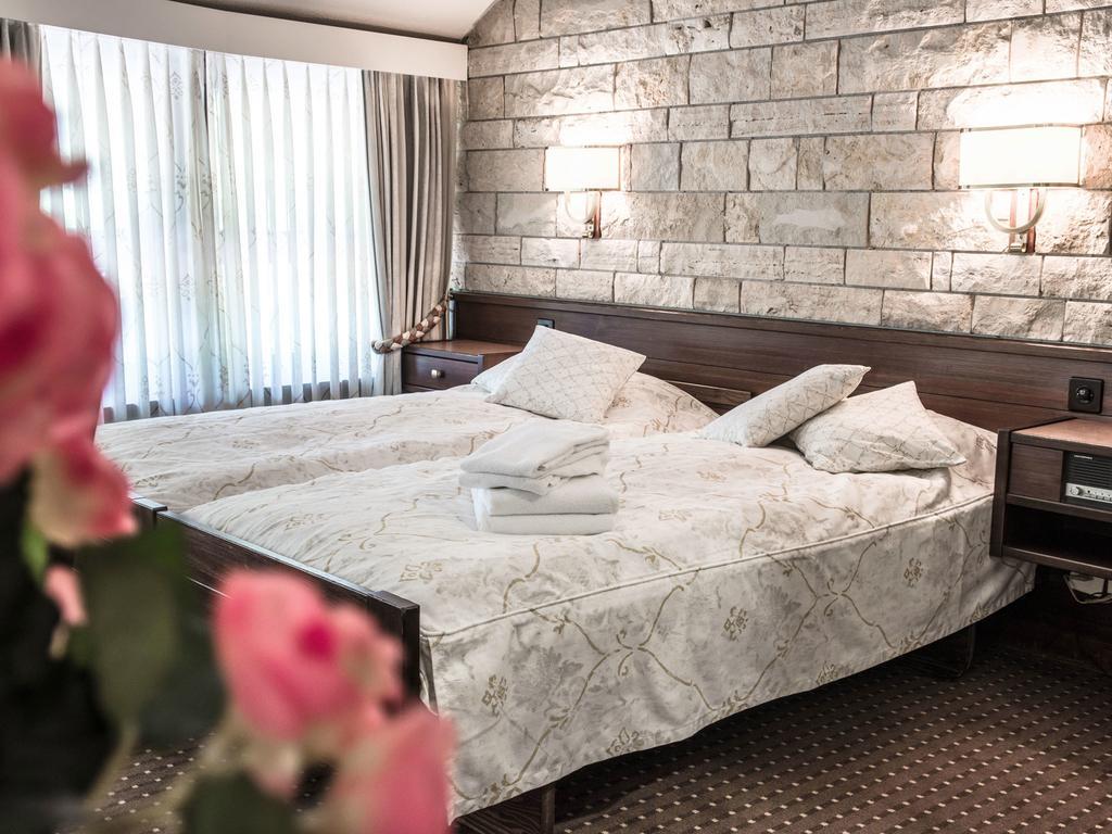 Hotel Restaurant La Porte D'Octodure Martigny Dış mekan fotoğraf