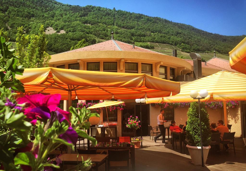 Hotel Restaurant La Porte D'Octodure Martigny Dış mekan fotoğraf