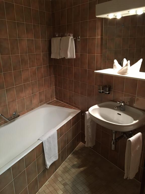 Hotel Restaurant La Porte D'Octodure Martigny Dış mekan fotoğraf
